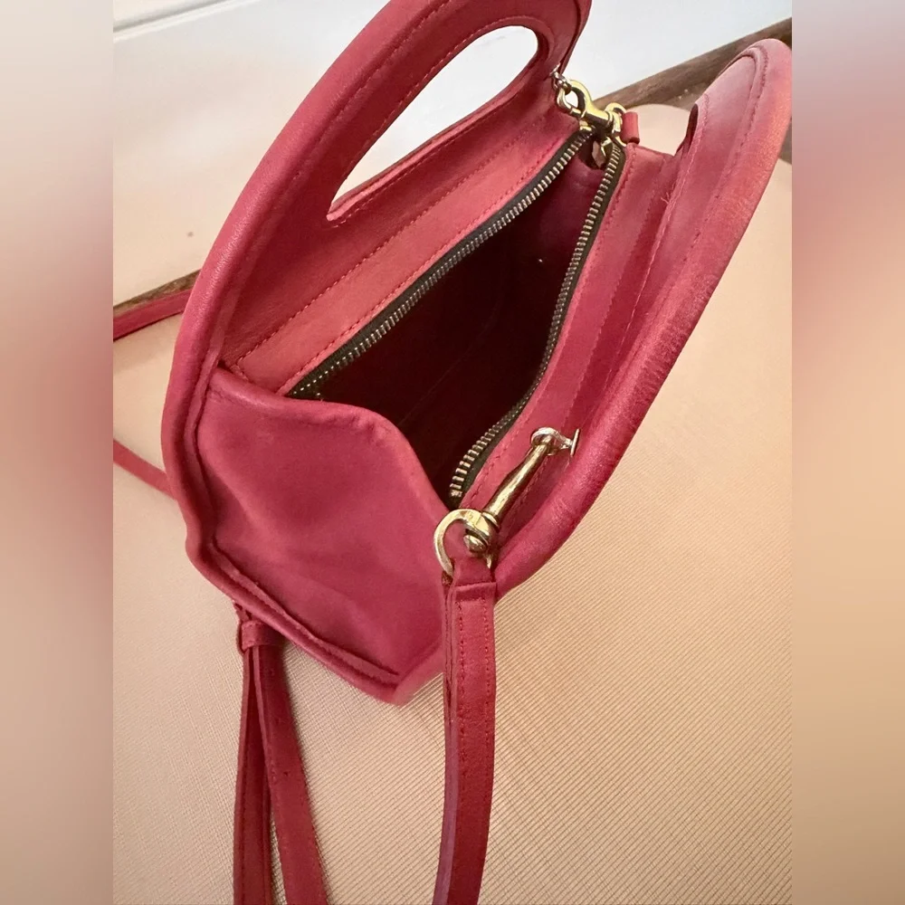 Coach Vintage Carousel Bag 9942 in Red - Picture 5 of 6